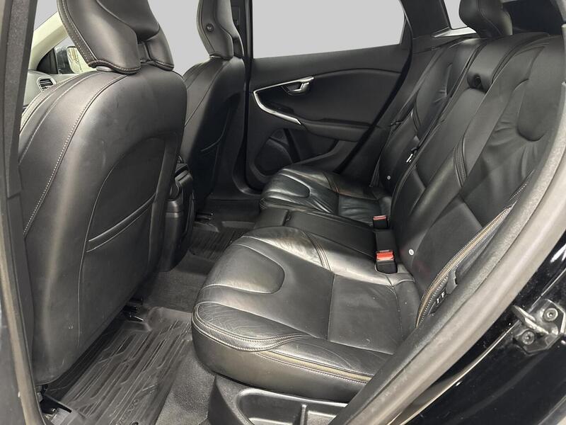 Volvo V40 Cross Country vaihtoauto