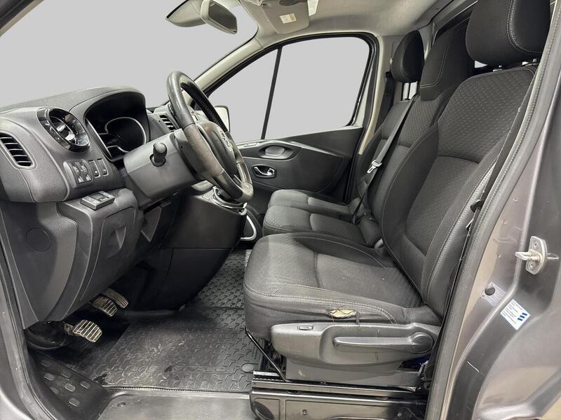 Opel Vivaro vaihtoauto