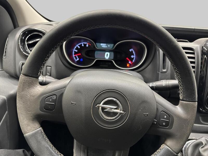 Opel Vivaro vaihtoauto