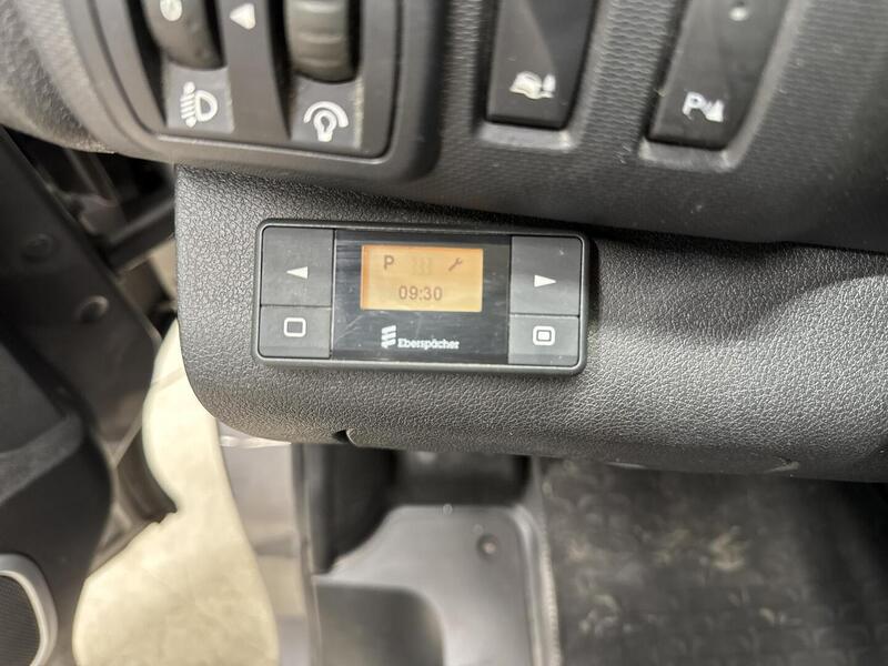 Opel Vivaro vaihtoauto