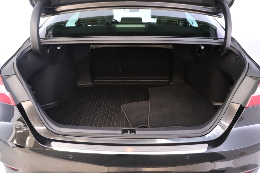 Toyota Camry vaihtoauto