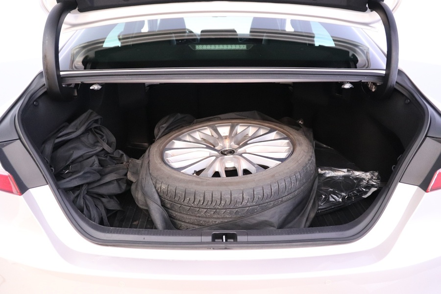 Toyota Camry vaihtoauto