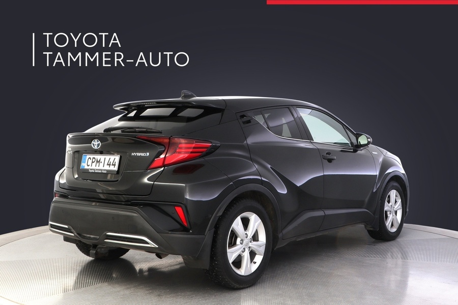 Toyota C-HR vaihtoauto