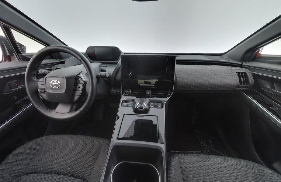 Toyota bZ4X vaihtoauto