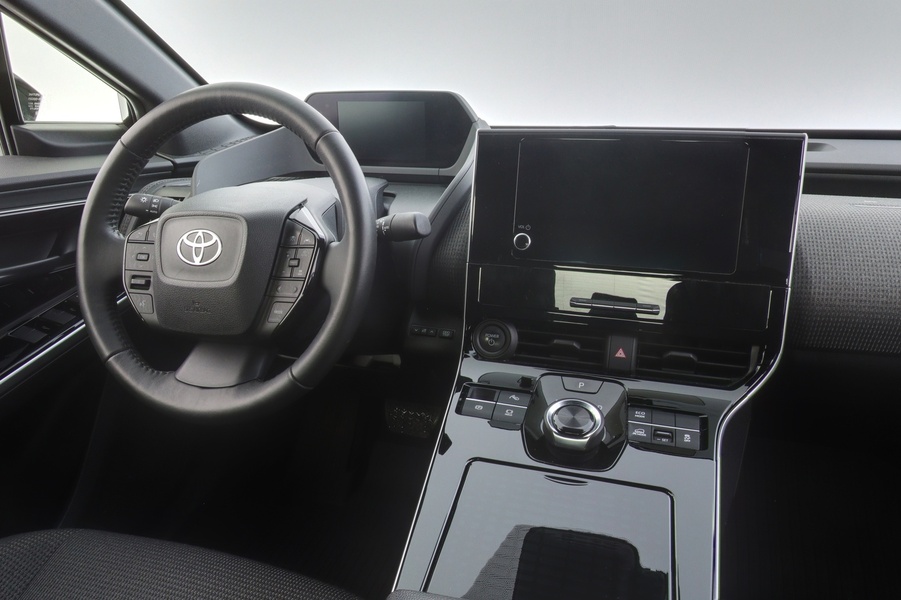 Toyota bZ4X vaihtoauto