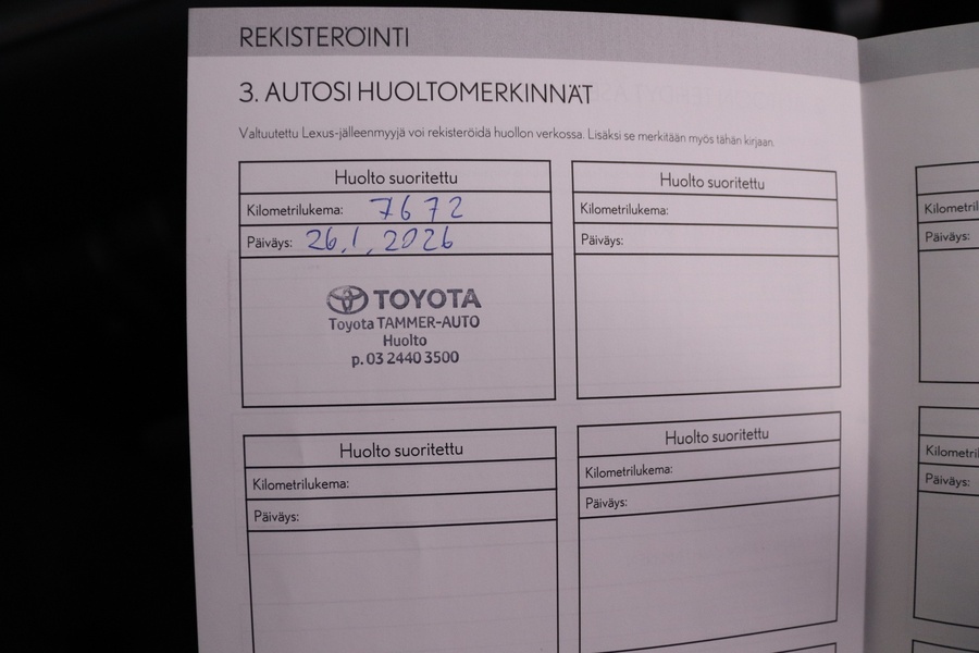 Lexus LBX vaihtoauto