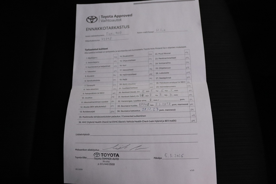 Toyota Hilux vaihtoauto