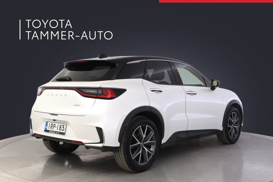 Lexus LBX vaihtoauto