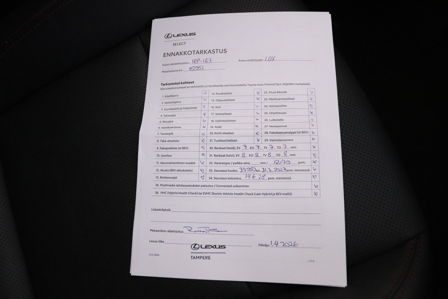 Lexus LBX vaihtoauto