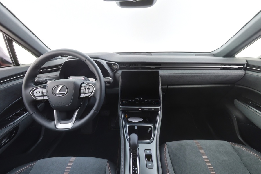 Lexus LBX vaihtoauto