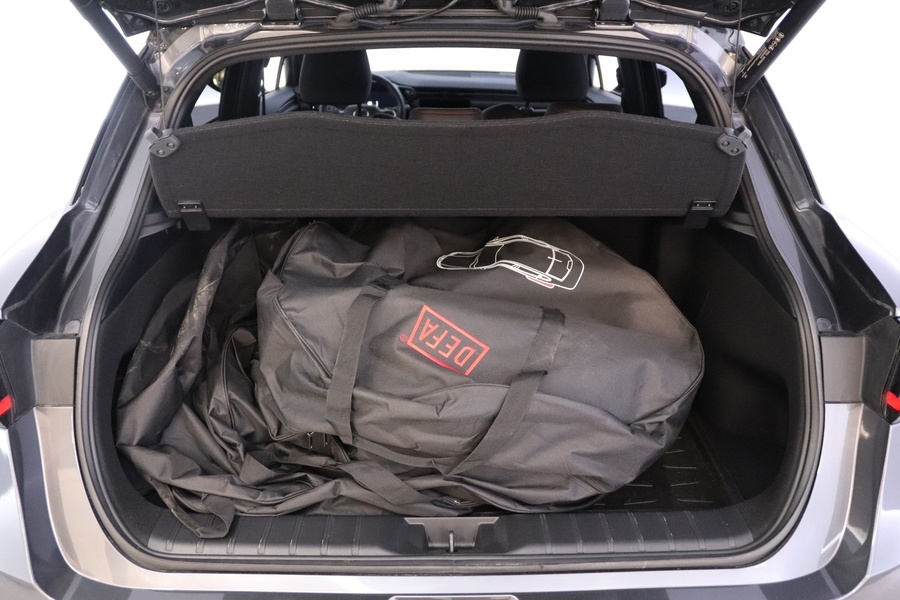 Lexus LBX vaihtoauto