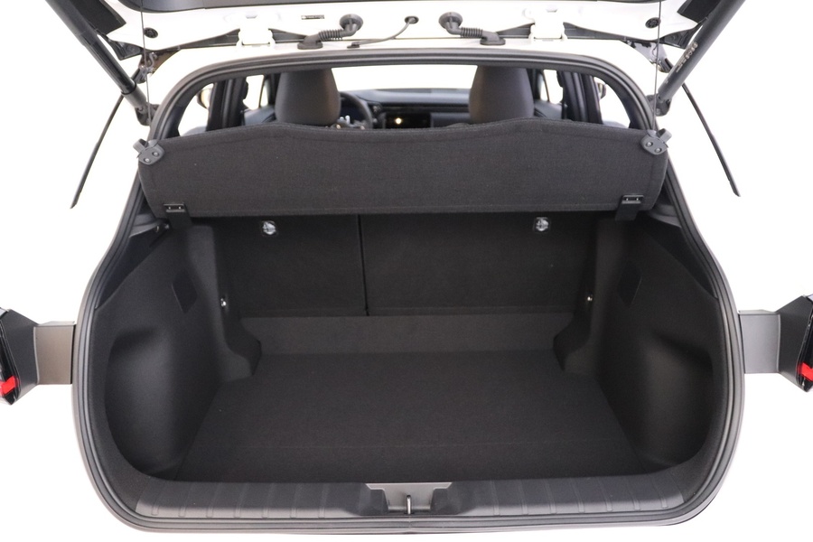 Lexus LBX vaihtoauto