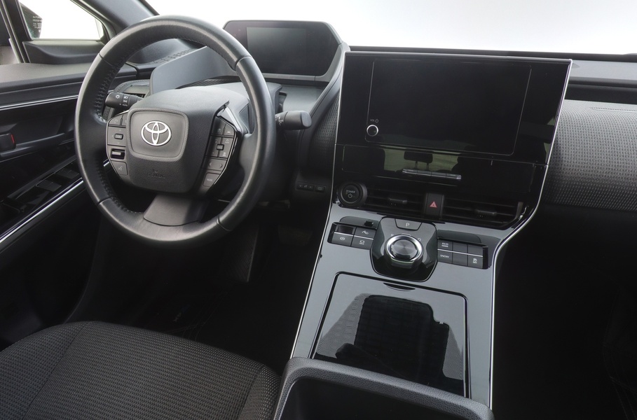 Toyota bZ4X vaihtoauto