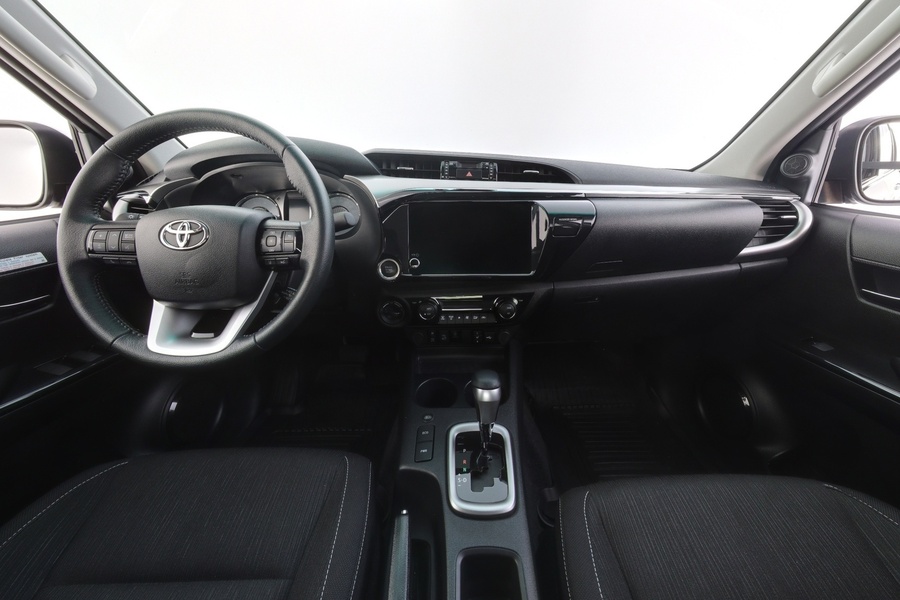 Toyota Hilux vaihtoauto