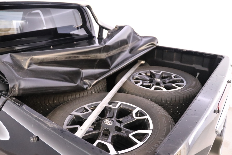 Toyota Hilux vaihtoauto
