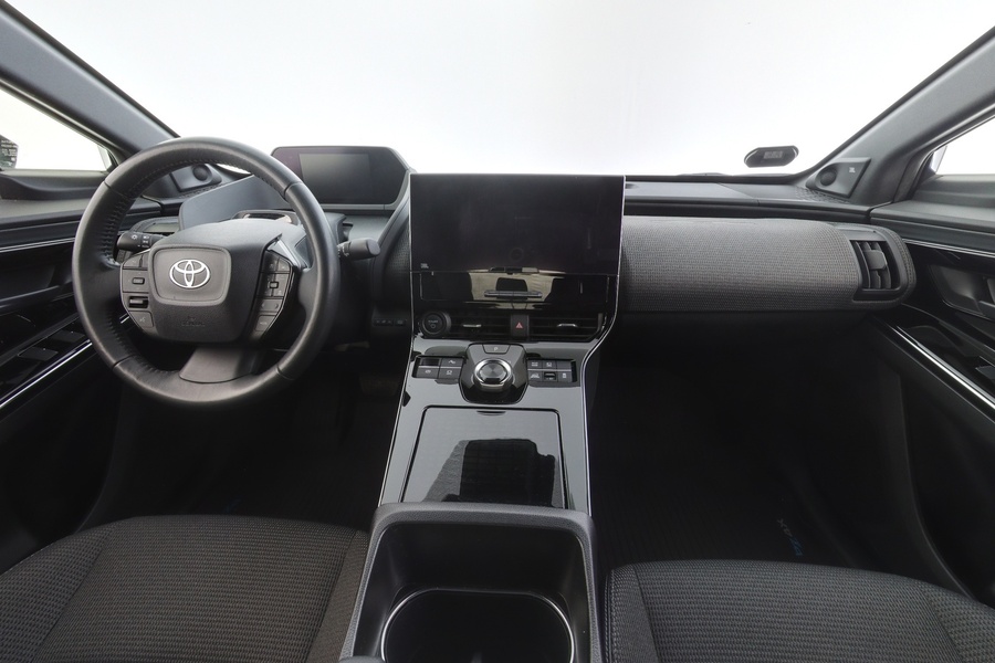 Toyota bZ4X vaihtoauto