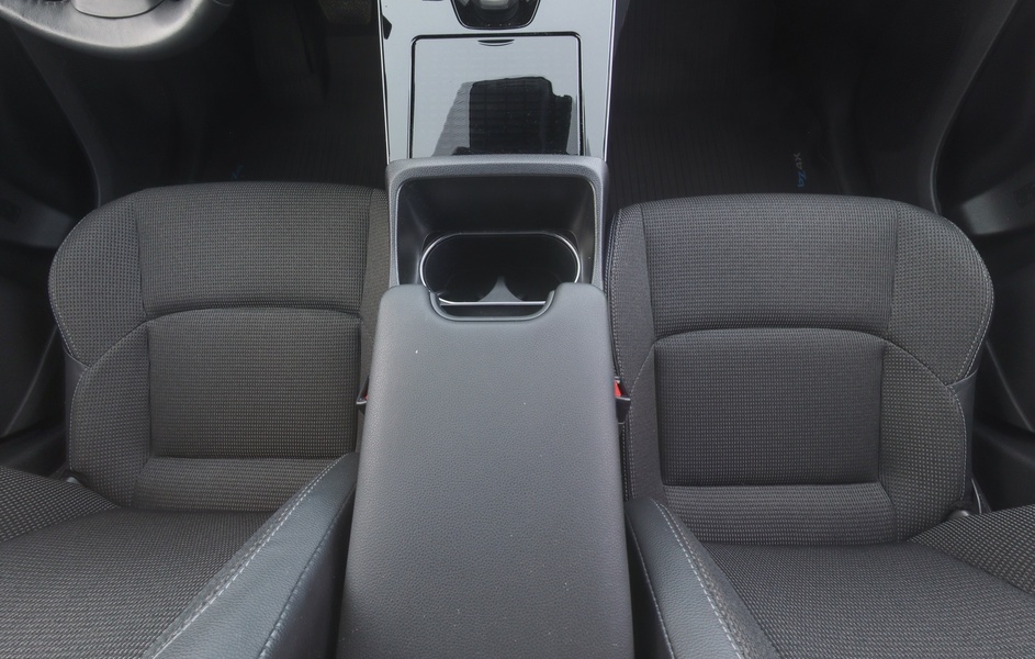 Toyota bZ4X vaihtoauto