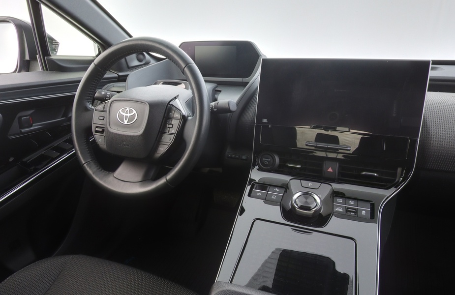 Toyota bZ4X vaihtoauto