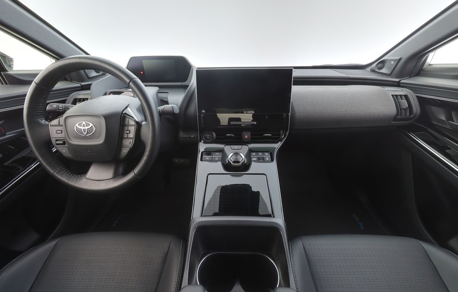 Toyota bZ4X vaihtoauto