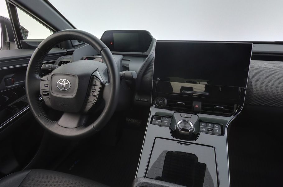 Toyota bZ4X vaihtoauto