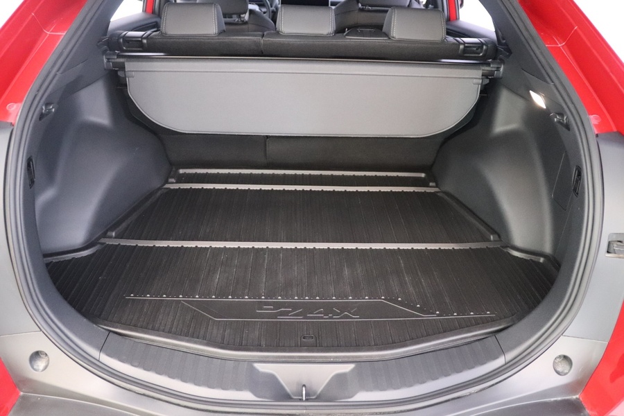 Toyota bZ4X vaihtoauto