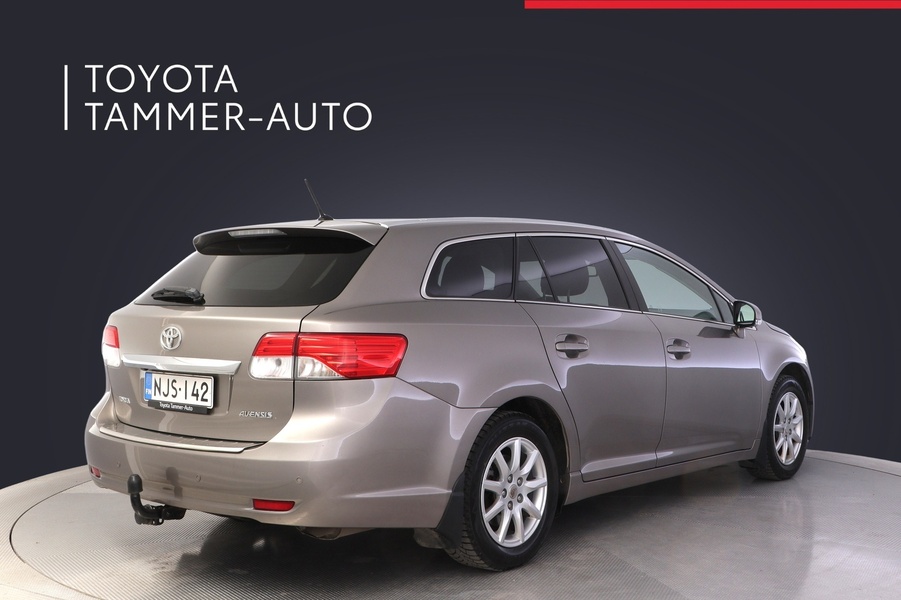 Toyota Avensis vaihtoauto