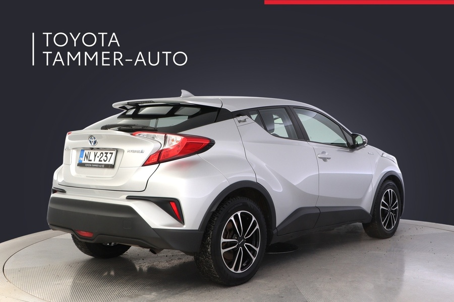 Toyota C-HR vaihtoauto