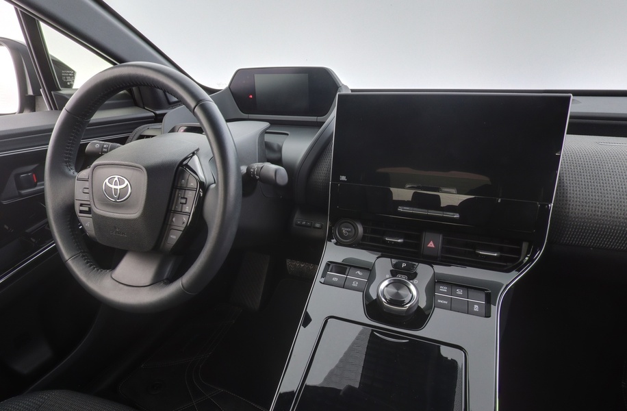 Toyota bZ4X vaihtoauto