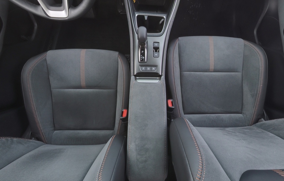 Lexus LBX vaihtoauto