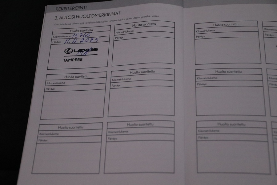 Lexus LBX vaihtoauto