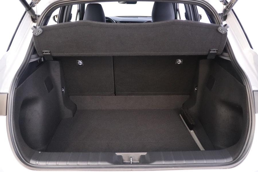 Lexus LBX vaihtoauto