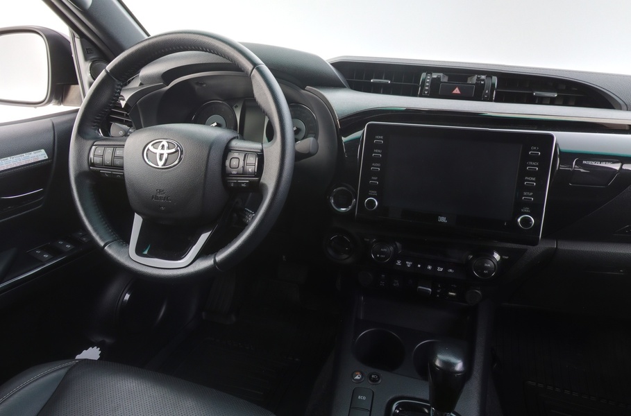 Toyota Hilux vaihtoauto