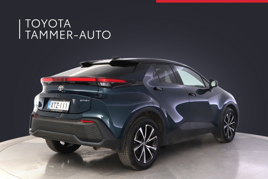 Toyota C-HR vaihtoauto