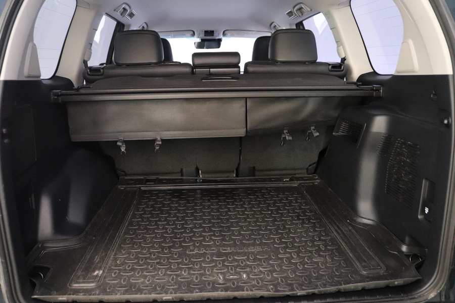 Toyota Land Cruiser vaihtoauto