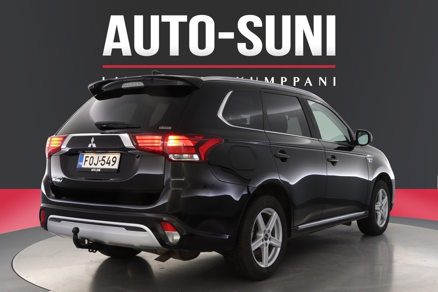 Mitsubishi Outlander PHEV vaihtoauto
