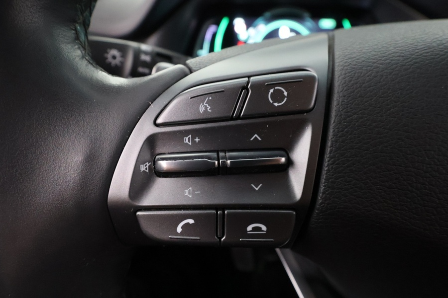 Hyundai IONIQ plug-in vaihtoauto