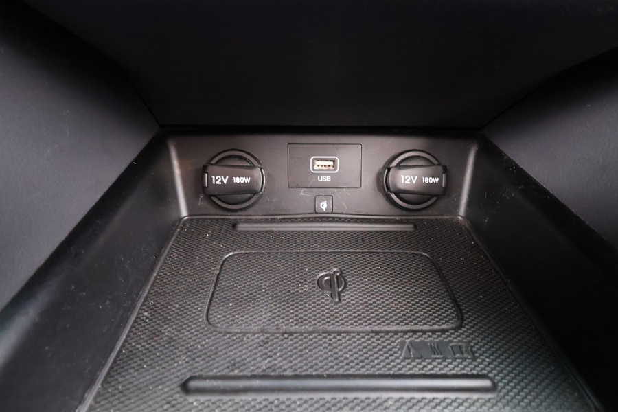 Hyundai IONIQ plug-in vaihtoauto