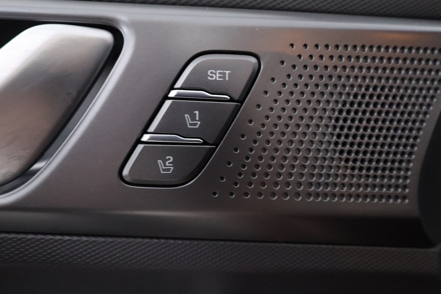 Hyundai IONIQ plug-in vaihtoauto