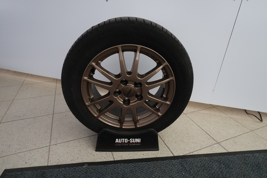 Hyundai IONIQ plug-in vaihtoauto