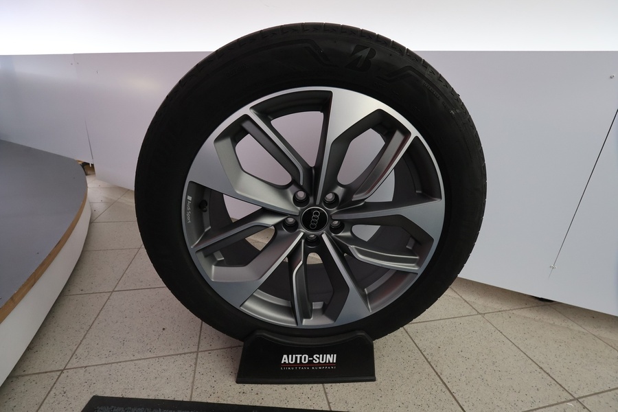 Audi e-tron vaihtoauto