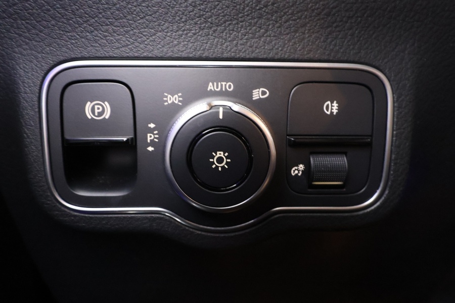 Mercedes-Benz EQA vaihtoauto