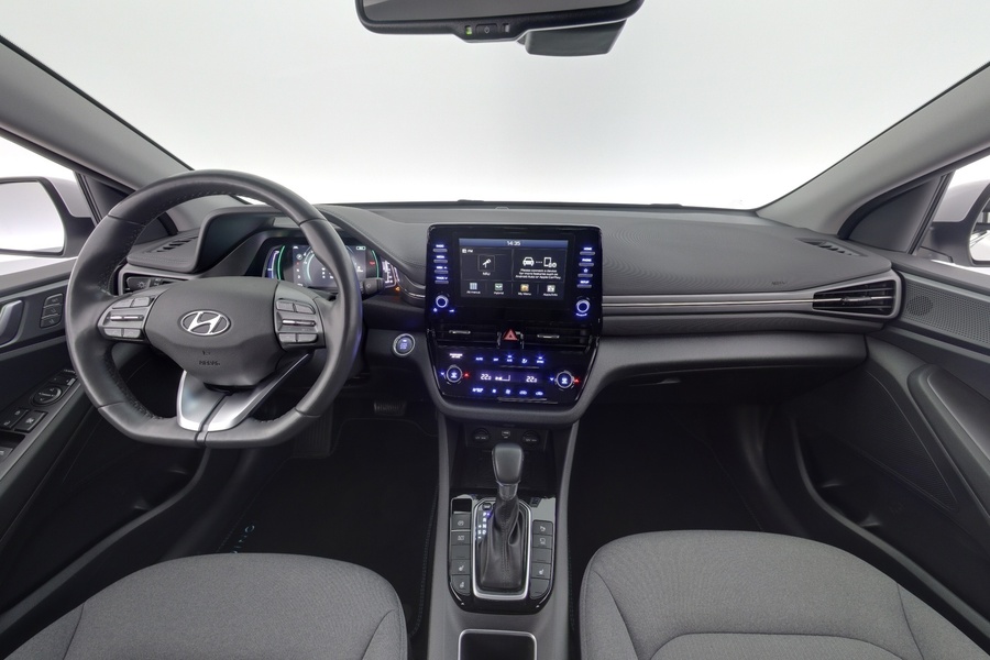 Hyundai IONIQ hybrid vaihtoauto