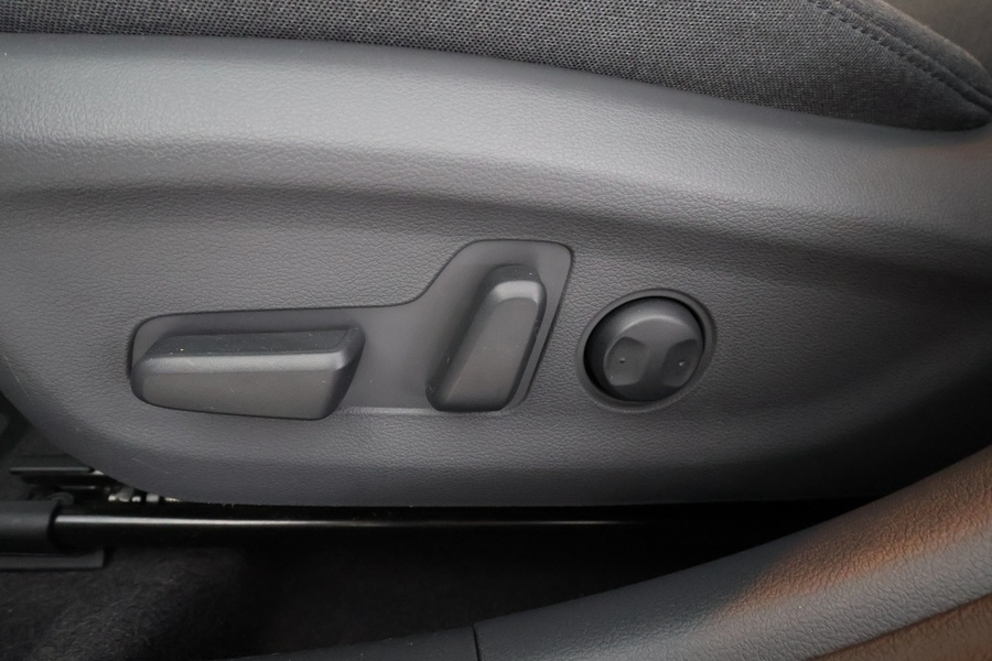 Hyundai IONIQ hybrid vaihtoauto