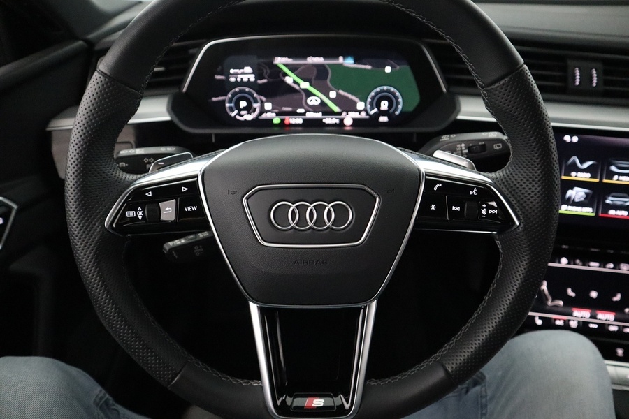 Audi Q8 e-tron vaihtoauto