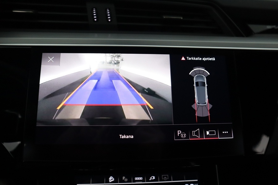 Audi Q8 e-tron vaihtoauto