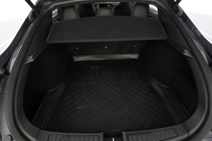 Tesla Model S vaihtoauto