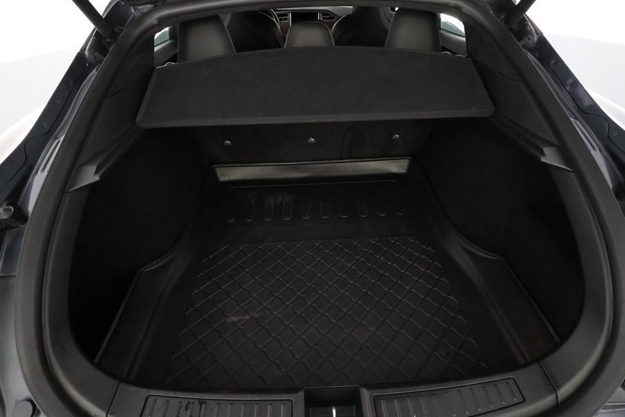 Tesla Model S vaihtoauto