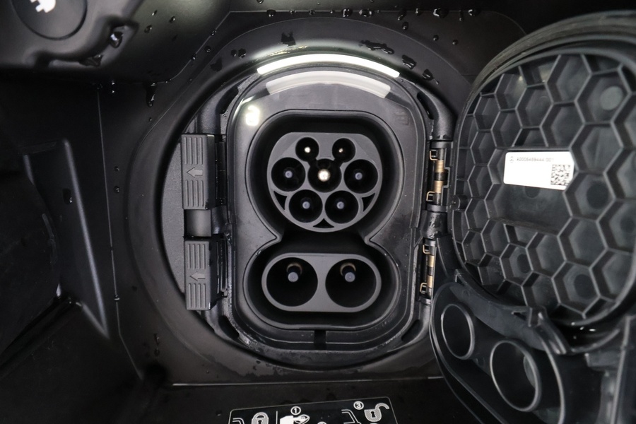 Mercedes-Benz EQA vaihtoauto