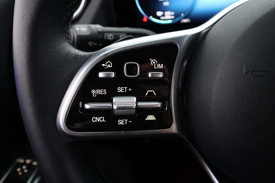 Mercedes-Benz EQA vaihtoauto