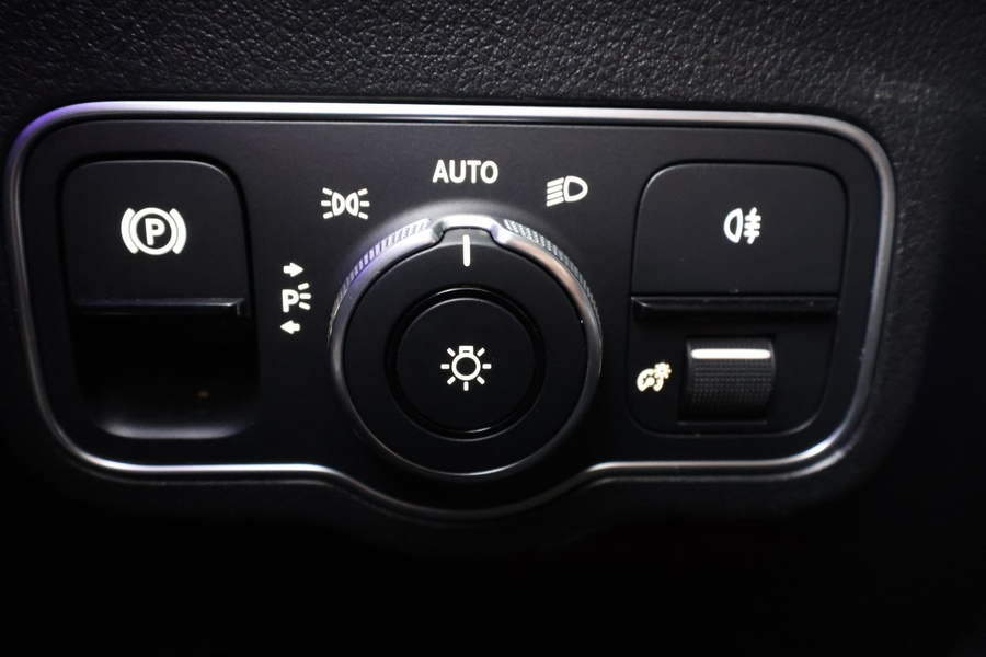 Mercedes-Benz EQA vaihtoauto